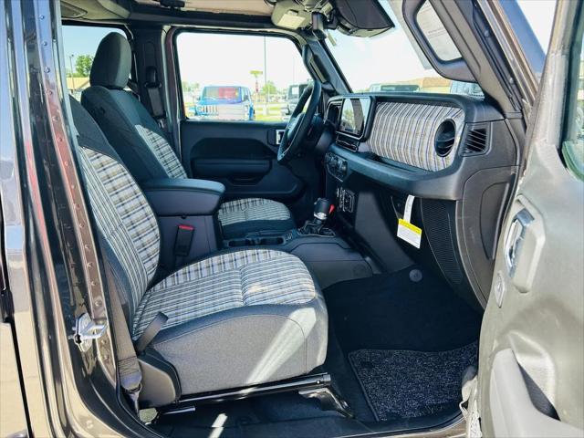 2026 Jeep Gladiator Sport