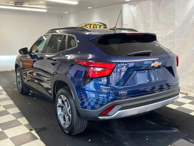2024 Chevrolet Trax FWD LT