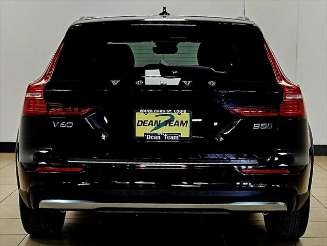 2024 Volvo V60 Cross Country B5 Plus