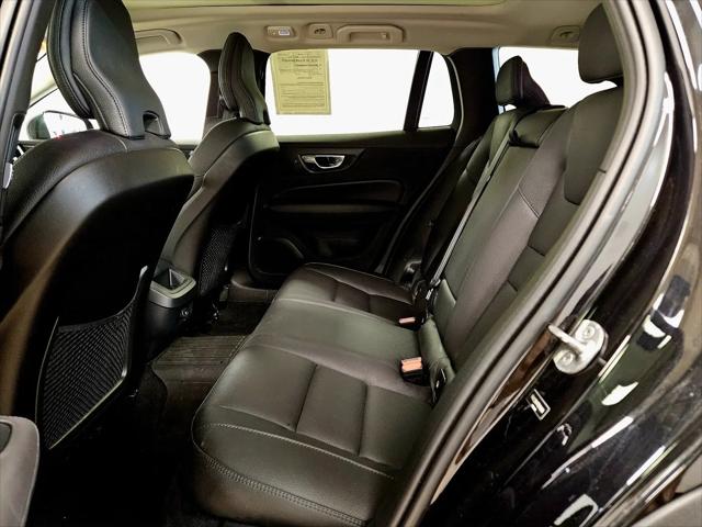 2024 Volvo V60 Cross Country B5 Plus