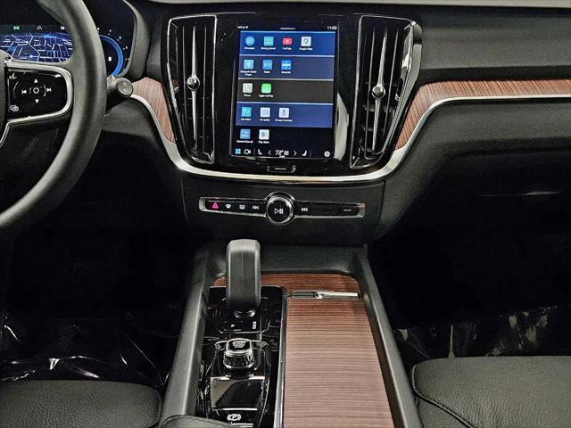 2024 Volvo V60 Cross Country B5 Plus