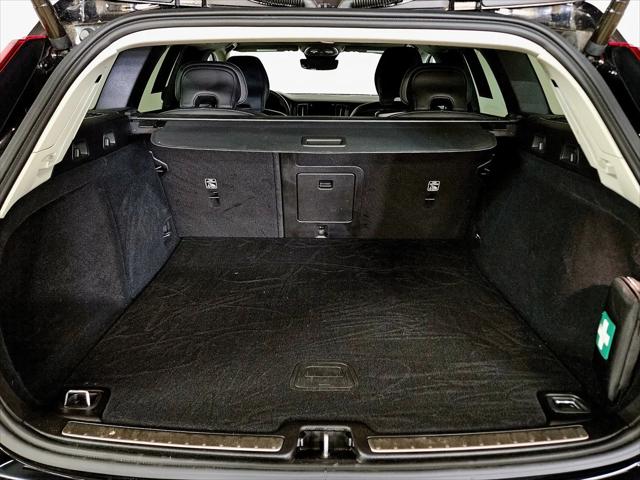 2024 Volvo V60 Cross Country B5 Plus