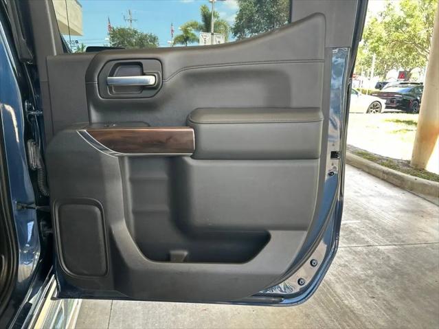 2021 GMC Sierra 1500 4WD Crew Cab Short Box SLT