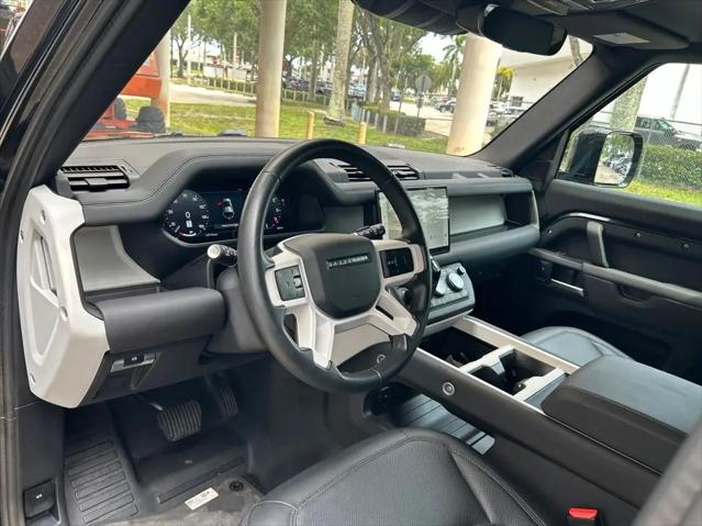 2025 Land Rover Defender 110 P300
