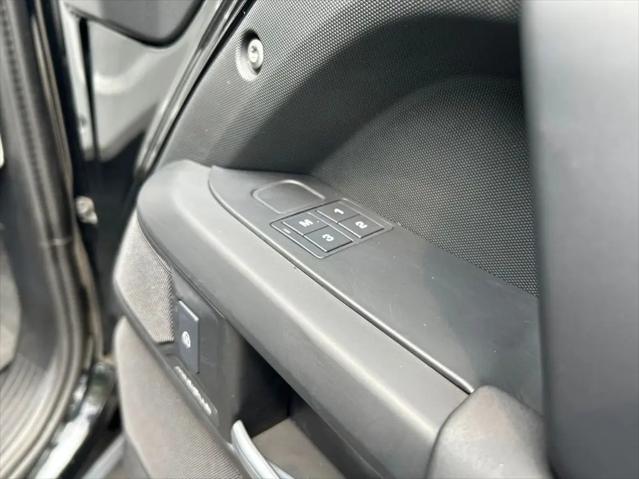 2025 Land Rover Defender 110 P300