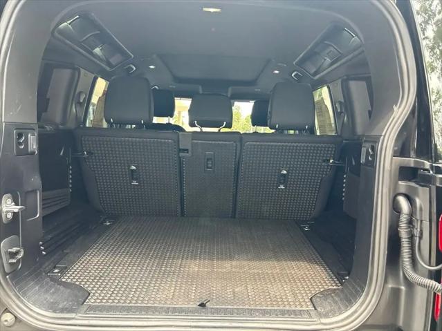2025 Land Rover Defender 110 P300