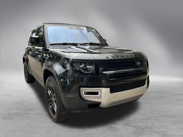 2025 Land Rover Defender 110 P300