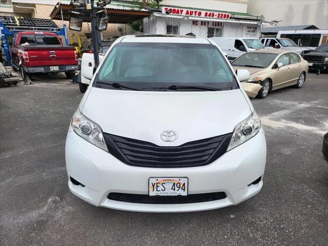 2017 Toyota Sienna XLE 8 Passenger
