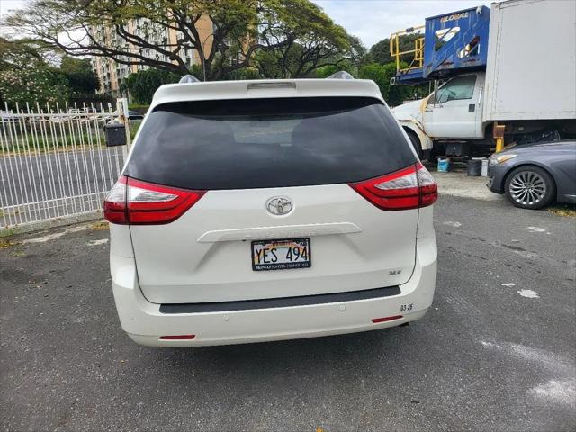 2017 Toyota Sienna XLE 8 Passenger