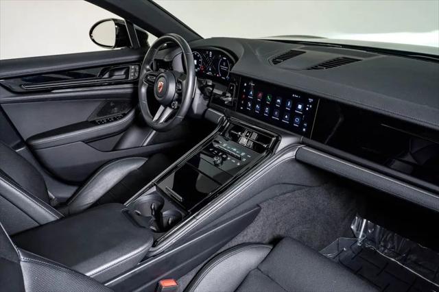 2024 Porsche Panamera 4
