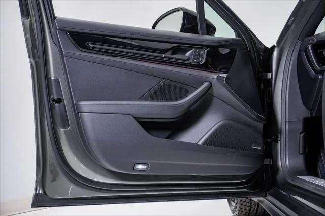 2024 Porsche Panamera 4