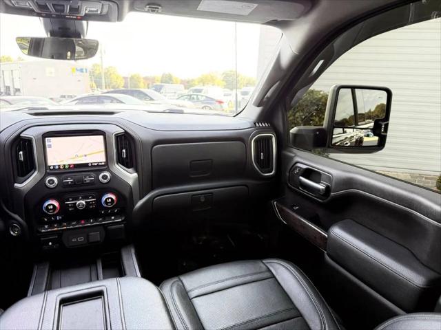 2020 GMC Sierra 3500HD 4WD Crew Cab Long Bed Denali
