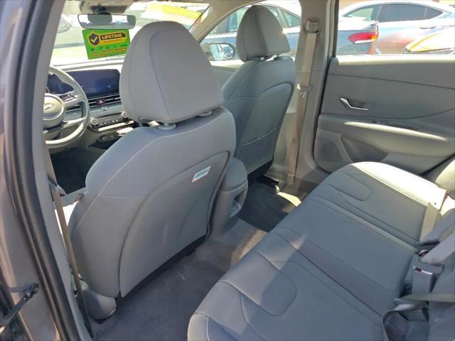 2025 Hyundai Elantra SEL Convenience