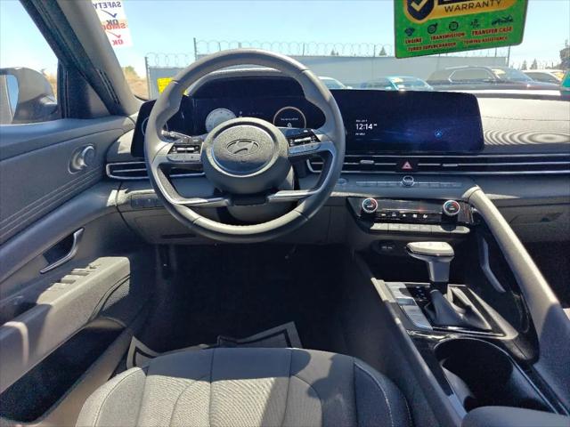 2025 Hyundai Elantra SEL Convenience
