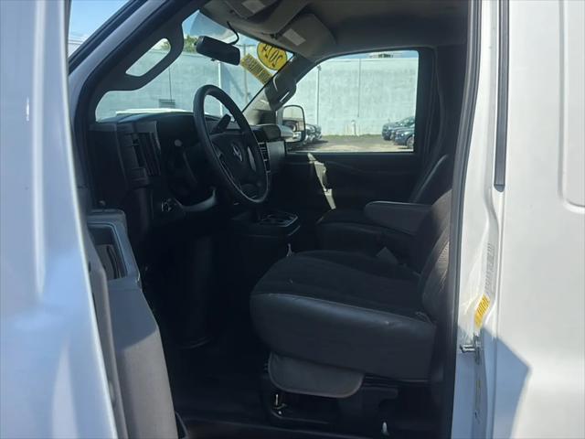2024 GMC Savana Cargo RWD 2500 Regular Wheelbase Work Van