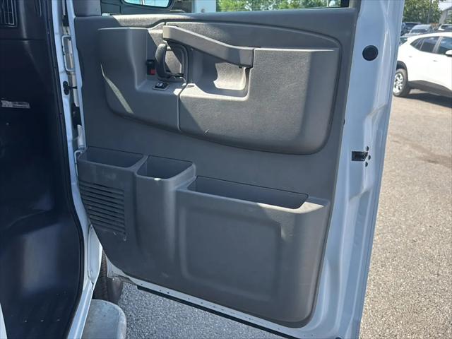 2024 GMC Savana Cargo RWD 2500 Regular Wheelbase Work Van