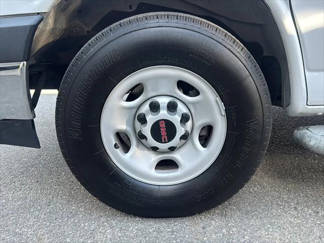 2024 GMC Savana Cargo RWD 2500 Regular Wheelbase Work Van