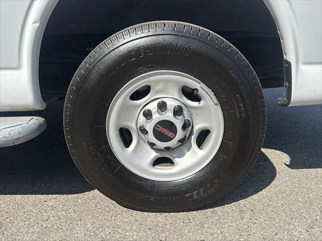 2024 GMC Savana Cargo RWD 2500 Regular Wheelbase Work Van