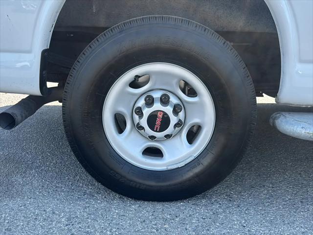 2024 GMC Savana Cargo RWD 2500 Regular Wheelbase Work Van