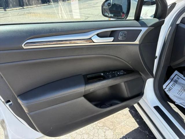 2016 Ford Fusion SE