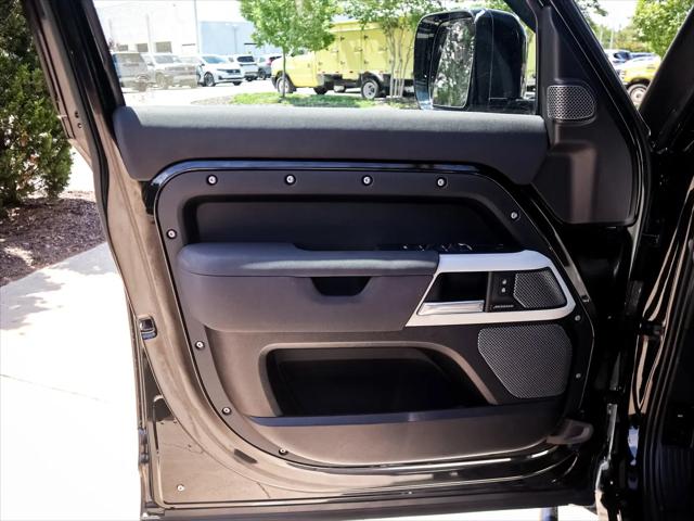 2023 Land Rover Defender 110 S
