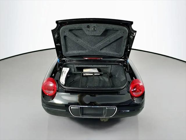 2005 Ford Thunderbird Premium