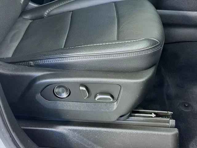 2023 GMC Yukon 4WD Denali