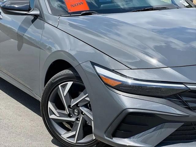 2025 Hyundai Elantra Hybrid SEL Sport