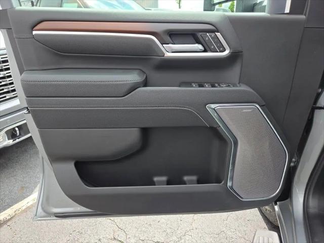 2026 GMC Sierra 2500HD Crew Cab, Standard Bed, Denali, 4WD