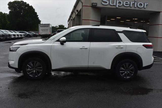 2025 Nissan Pathfinder SV FWD
