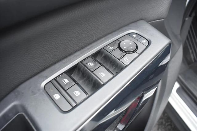 2025 Nissan Pathfinder SV FWD