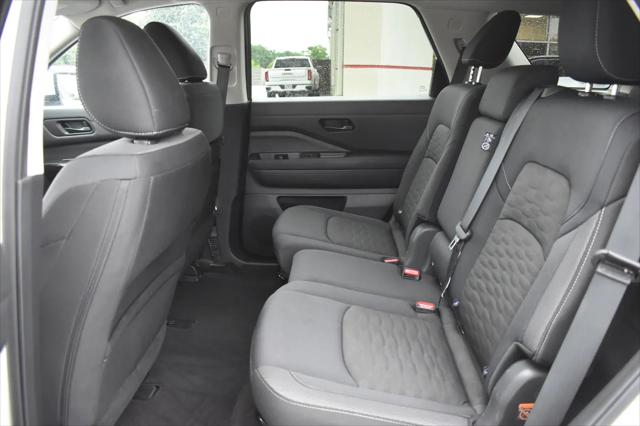 2025 Nissan Pathfinder SV FWD