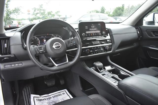 2025 Nissan Pathfinder SV FWD
