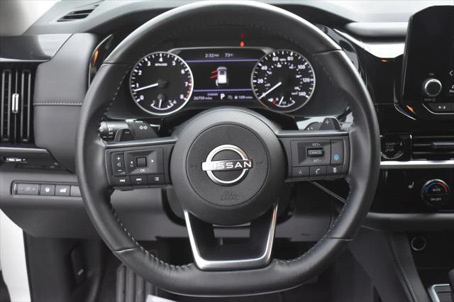 2025 Nissan Pathfinder SV FWD