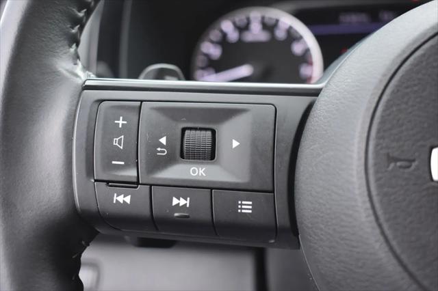 2025 Nissan Pathfinder SV FWD
