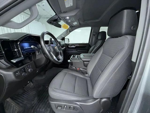2023 Chevrolet Silverado 1500 4WD Crew Cab Short Bed LT with 2FL