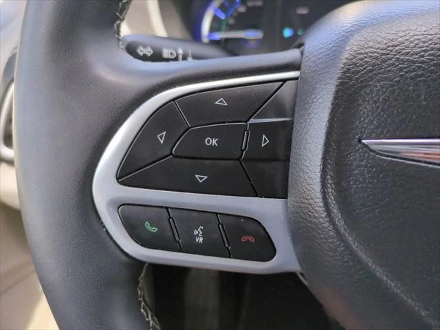 2024 Chrysler Pacifica Hybrid Select