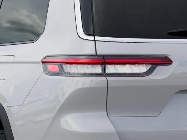 2026 Jeep Grand Cherokee L Altitude 4x2