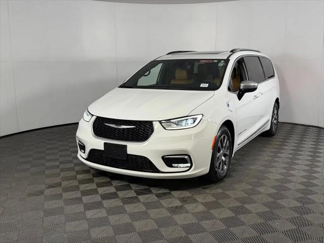 2023 Chrysler Pacifica Hybrid Pinnacle