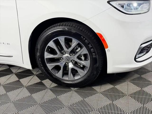 2023 Chrysler Pacifica Hybrid Pinnacle