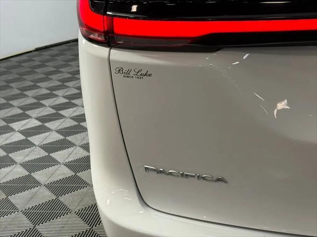 2023 Chrysler Pacifica Hybrid Pinnacle