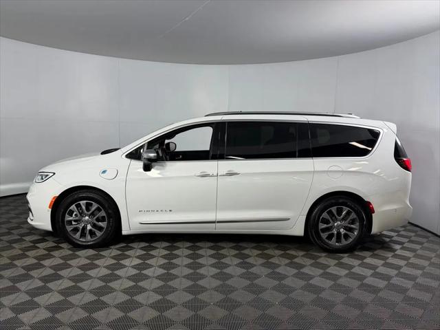 2023 Chrysler Pacifica Hybrid Pinnacle