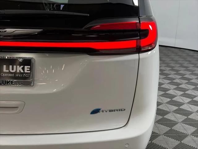 2023 Chrysler Pacifica Hybrid Pinnacle