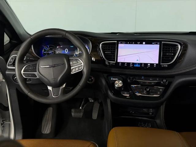 2023 Chrysler Pacifica Hybrid Pinnacle