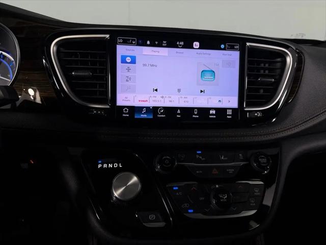 2023 Chrysler Pacifica Hybrid Pinnacle
