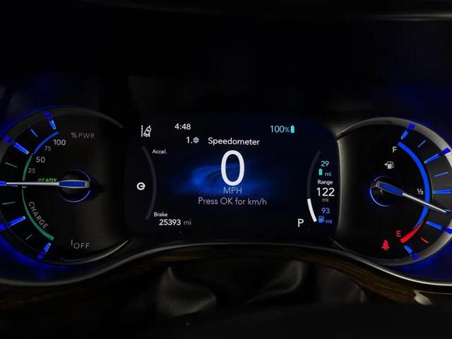 2023 Chrysler Pacifica Hybrid Pinnacle