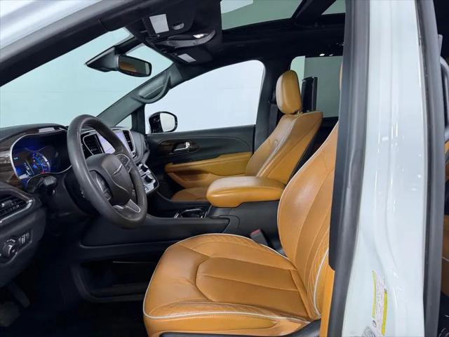 2023 Chrysler Pacifica Hybrid Pinnacle