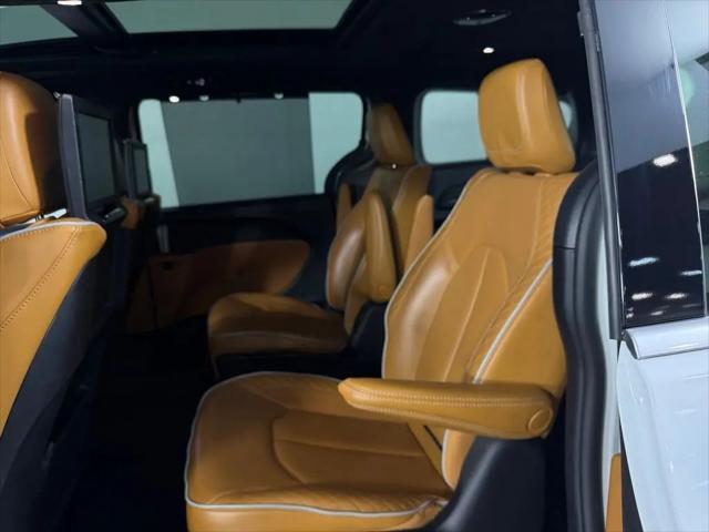 2023 Chrysler Pacifica Hybrid Pinnacle