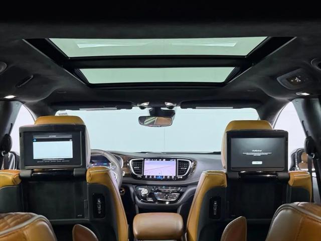 2023 Chrysler Pacifica Hybrid Pinnacle