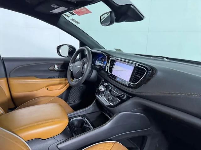 2023 Chrysler Pacifica Hybrid Pinnacle